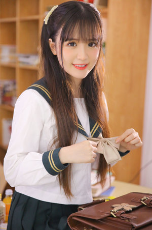 女性白丝脚部照片